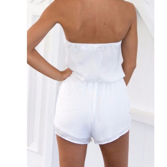 🌴Athena Playsuit👣1 Day Sale - Picture 4 of 7