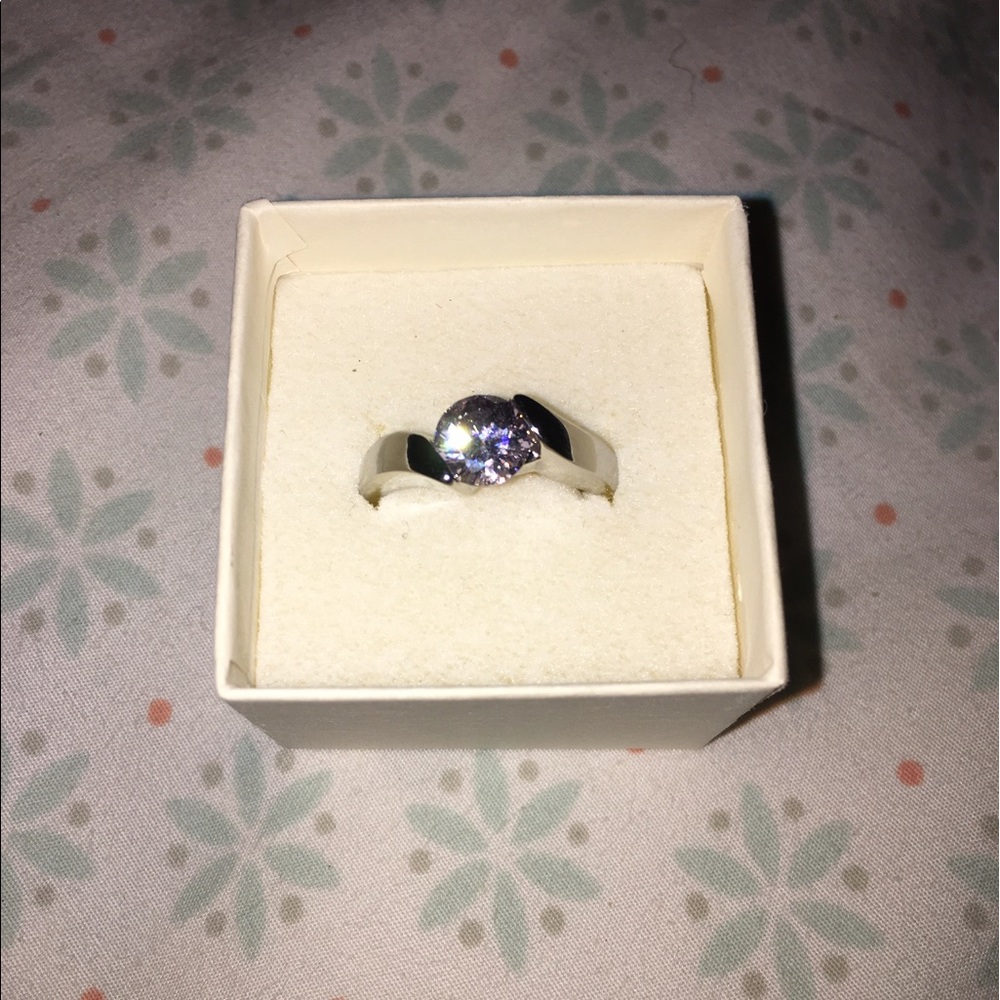 SALE‼️ Ring