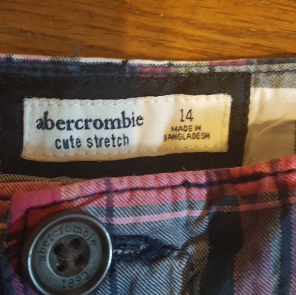 Like new Abicrombie short - Picture 3 of 5