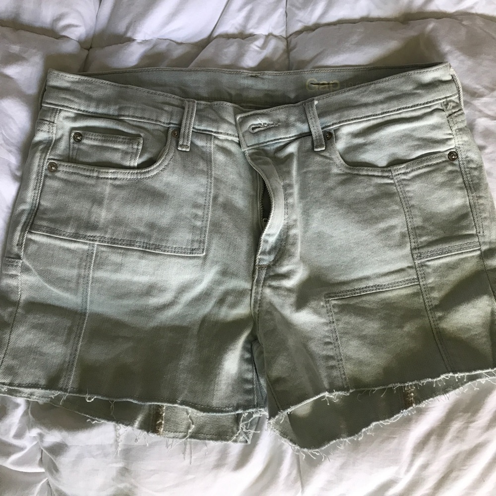 Woman's Gap Jean Shorts