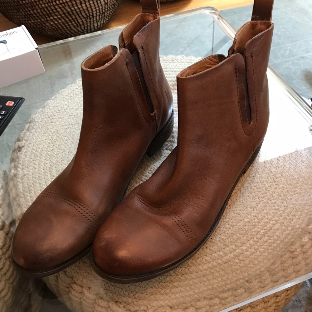Hot- Olukai Booties -Sz 9.5 - worn twice