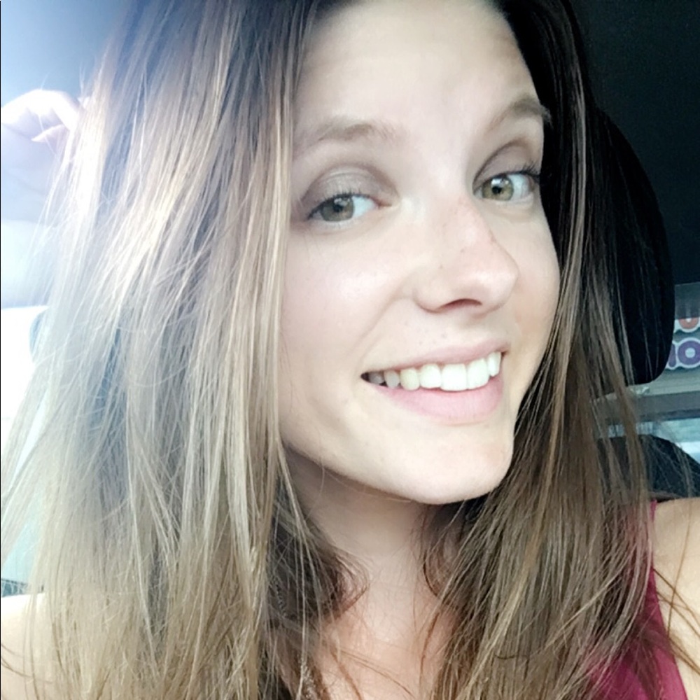 Meet your Posher, Candace