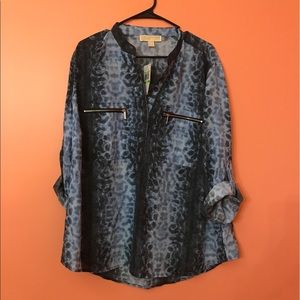 ✨1 hour sale✨MK Porcelain Blue Blouse