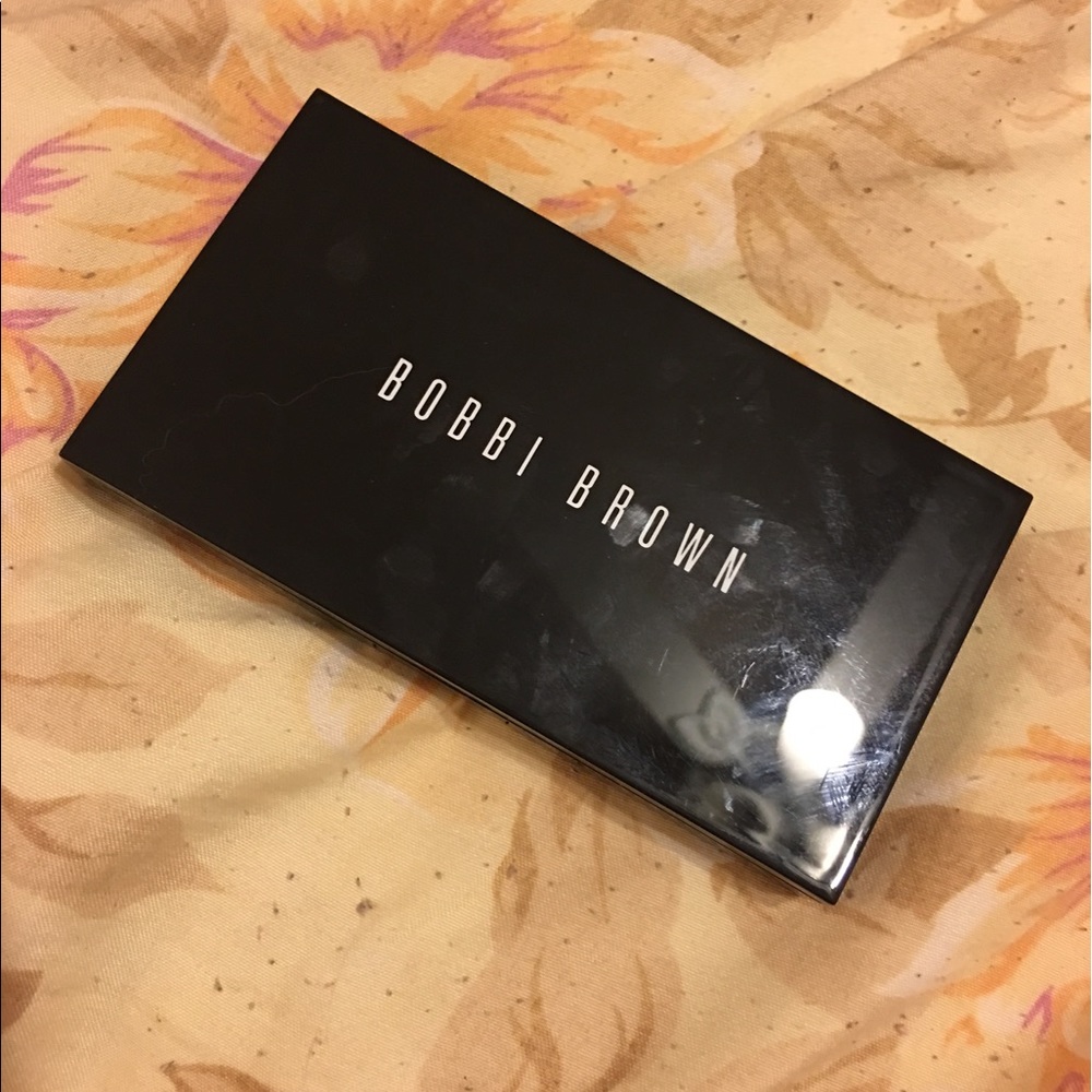 Bobbi Brown Skin Weightless Powder Foundation