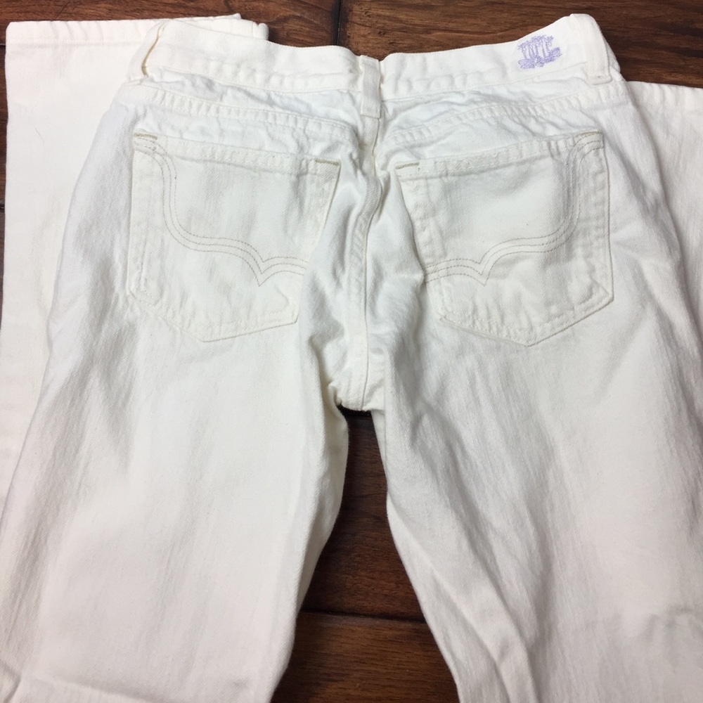 White comfy jeans