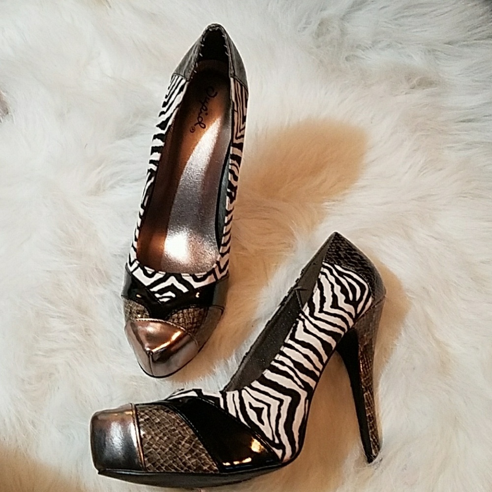 Cute zebra silver and python heels