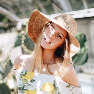 Meet your Posher, Julia