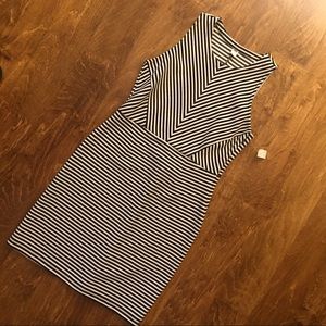 Classic black and white stripes.