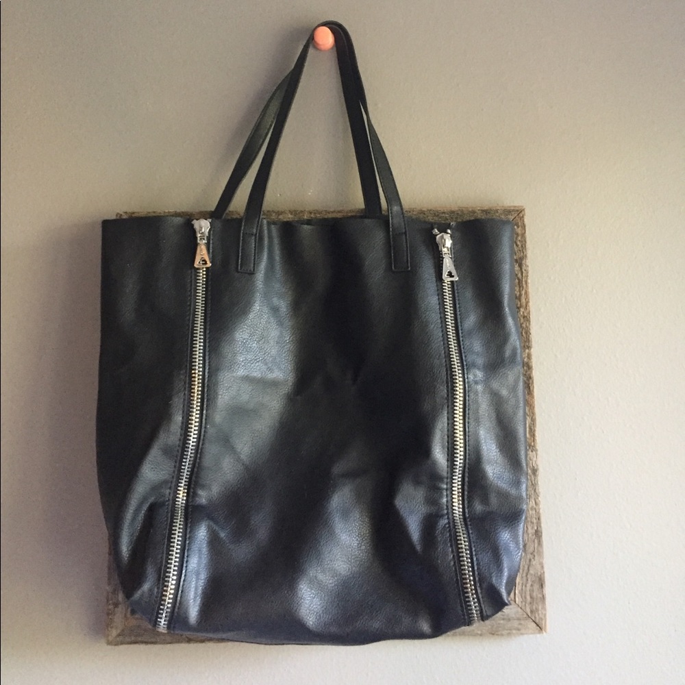 Vegan leather tote by MNG