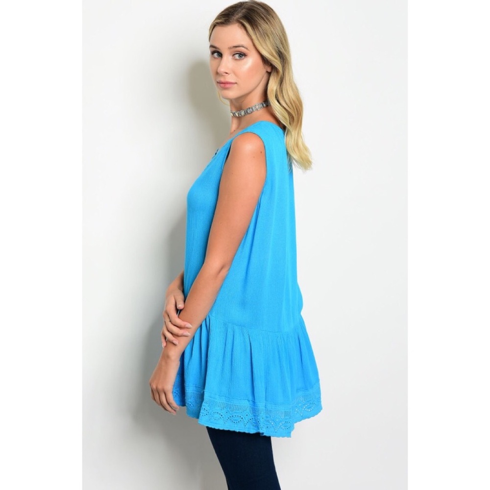 Aqua Crochet V-Neck Tunic Top - Picture 2 of 4