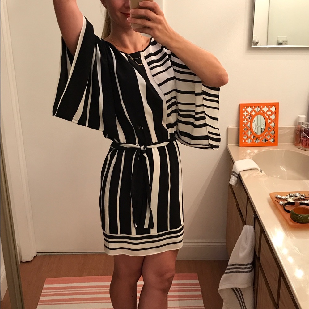 BCBG cocktail dress / tunic. Sexy! True XS