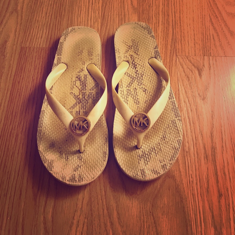 SOLD❌MK flip flops🎈💯authentic