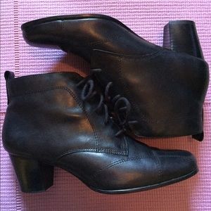 Leather black short boots