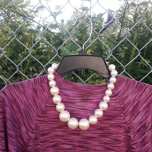 Huge pearl necklace