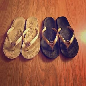 🎉BUNDLE ALERT🎉Michael Kors FLIP FLOPS