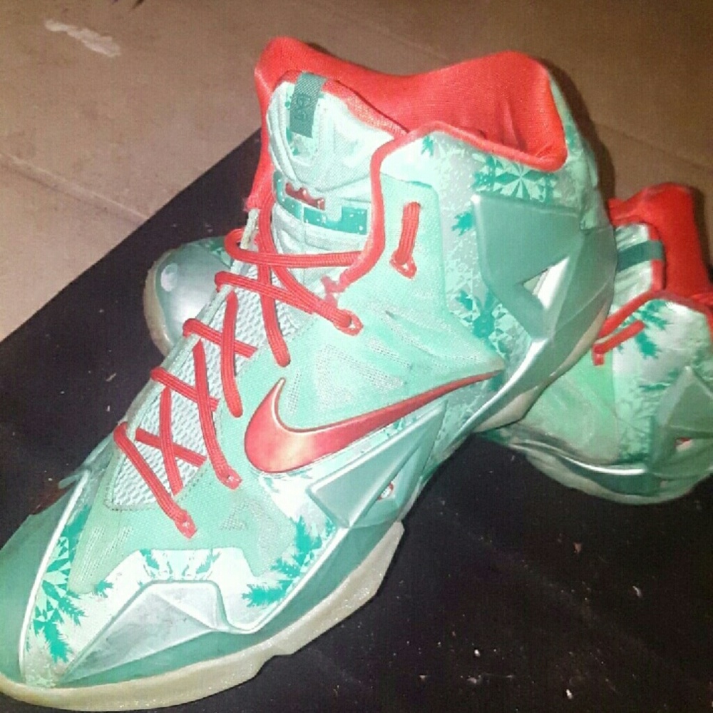 LeBron 11s Christmas Edition