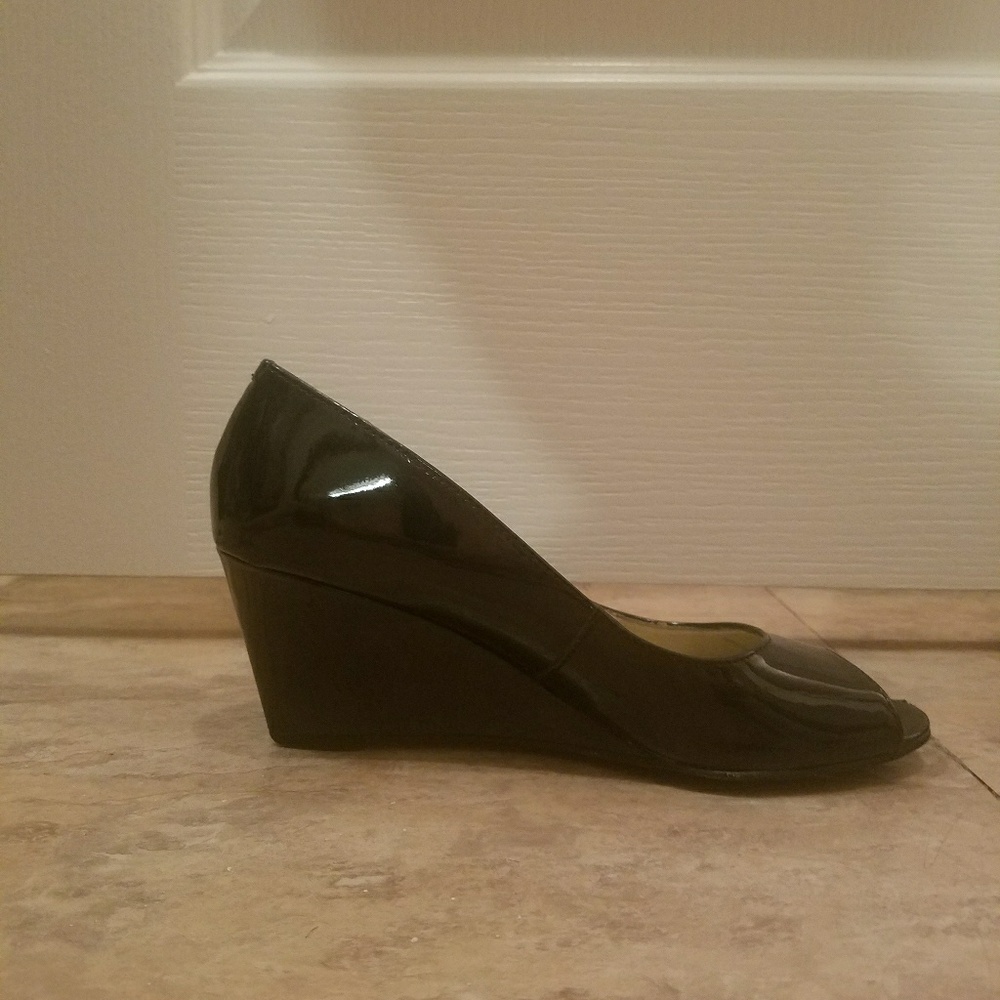 Wedge black heel