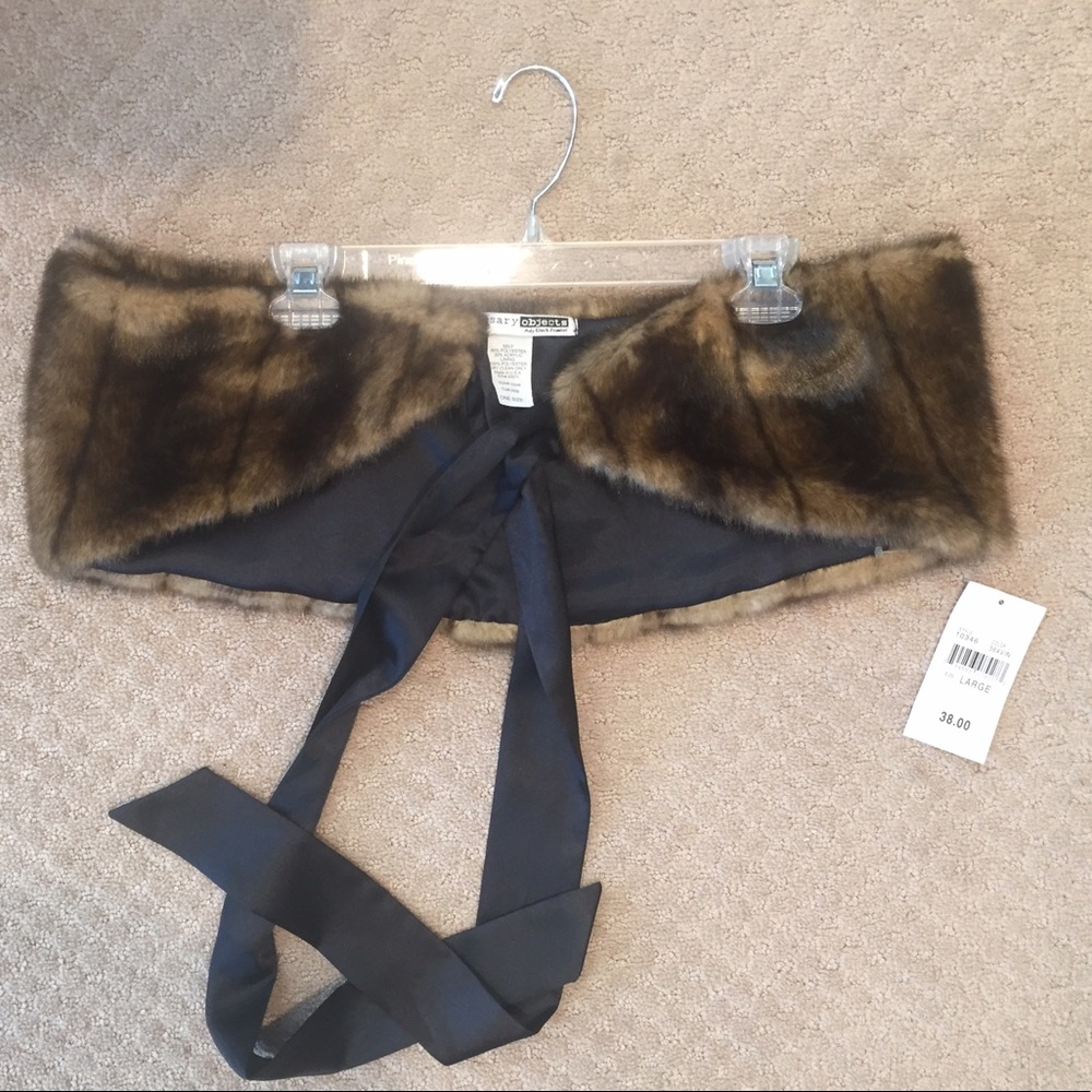 Faux fur shrug / shoulder wrap