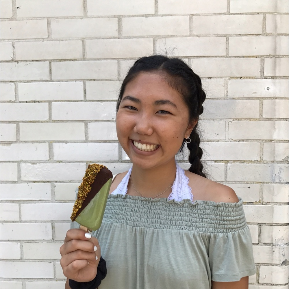 Meet your Posher, Joelle