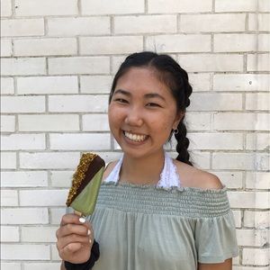 Meet your Posher, Joelle