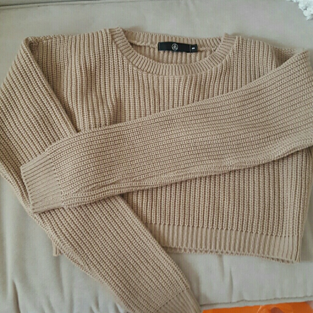 Crop sweater