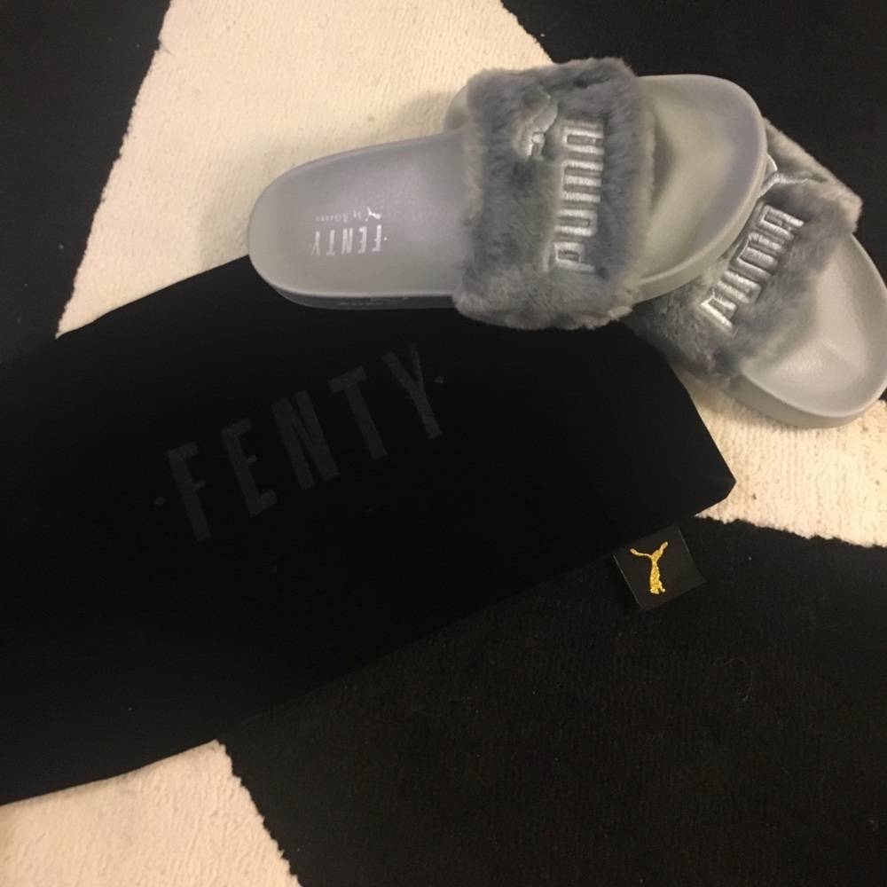 FENTY PUMA grey fur slides size 7.5