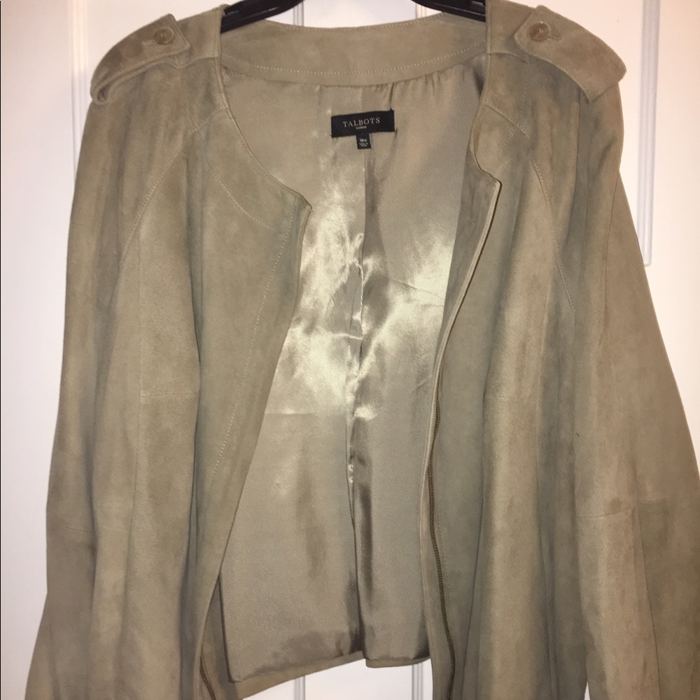 Gorgeous suede jacket!