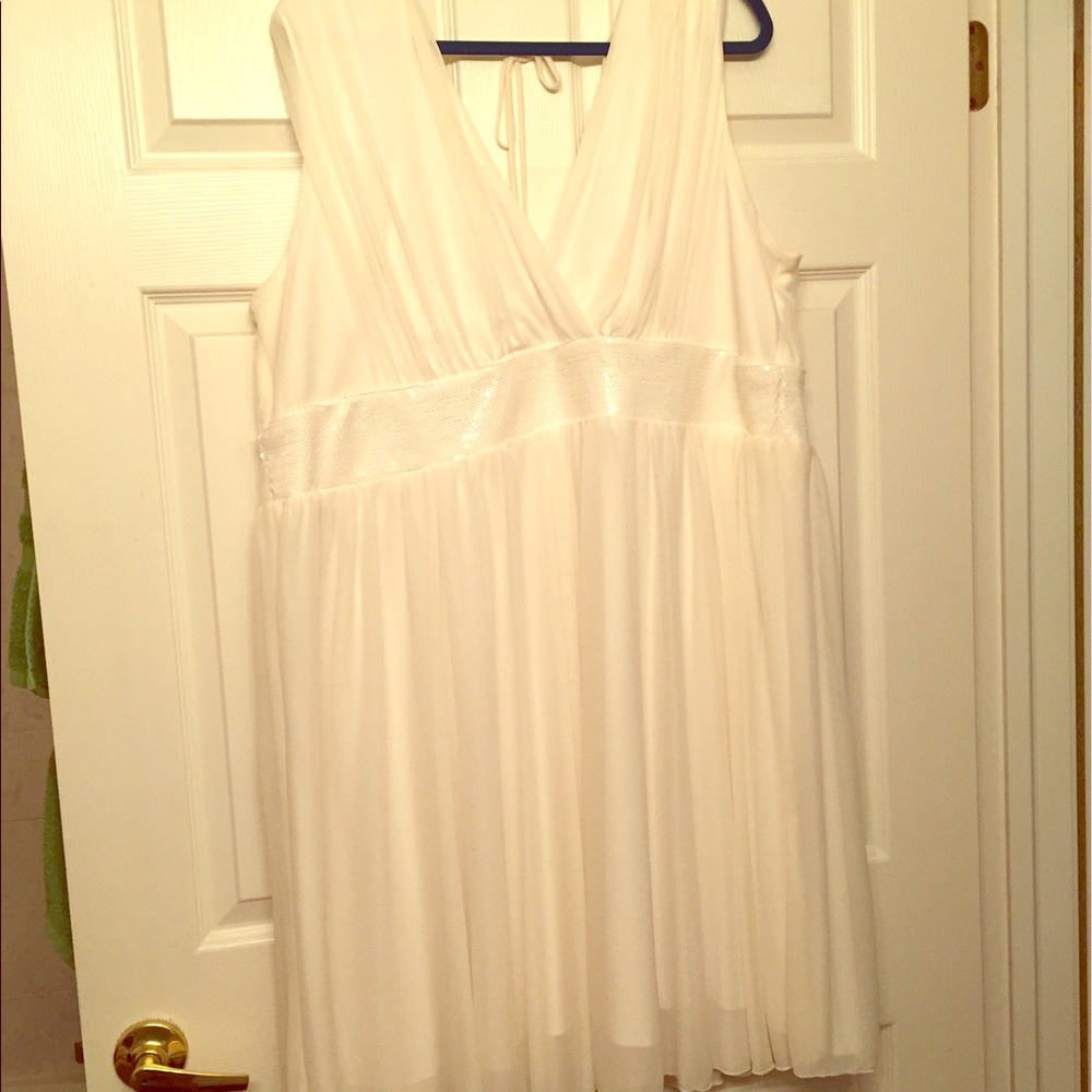 White dress sz 24