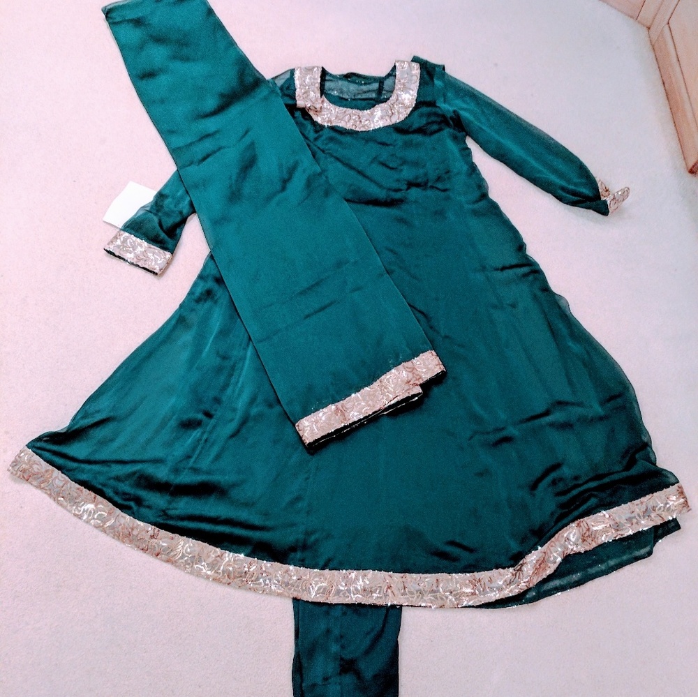 Pakistani Indian Semi Formal Gown L-XL