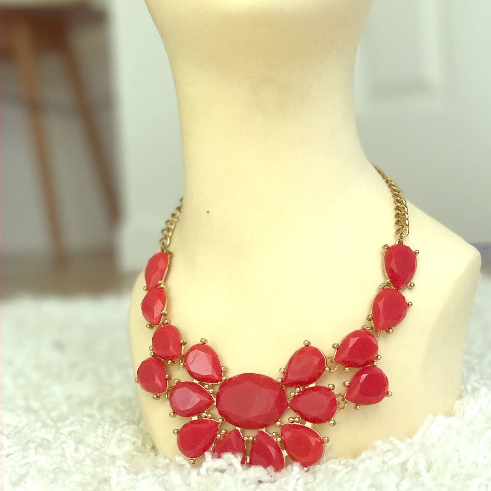 🌹Red Statement Necklace 🌹