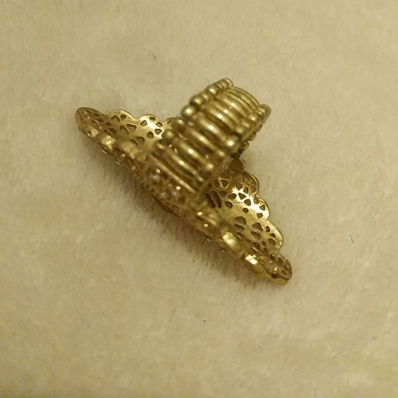 Yellow and Goldtone Openwork Ring - Picture 4 of 4