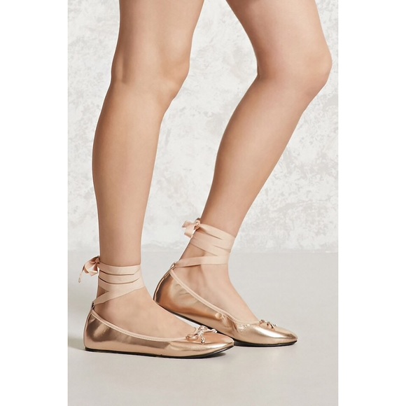 Shoes - ✨ HOST PICK ✨ ROSE GOLD METALLIC LACE UP FLATS
