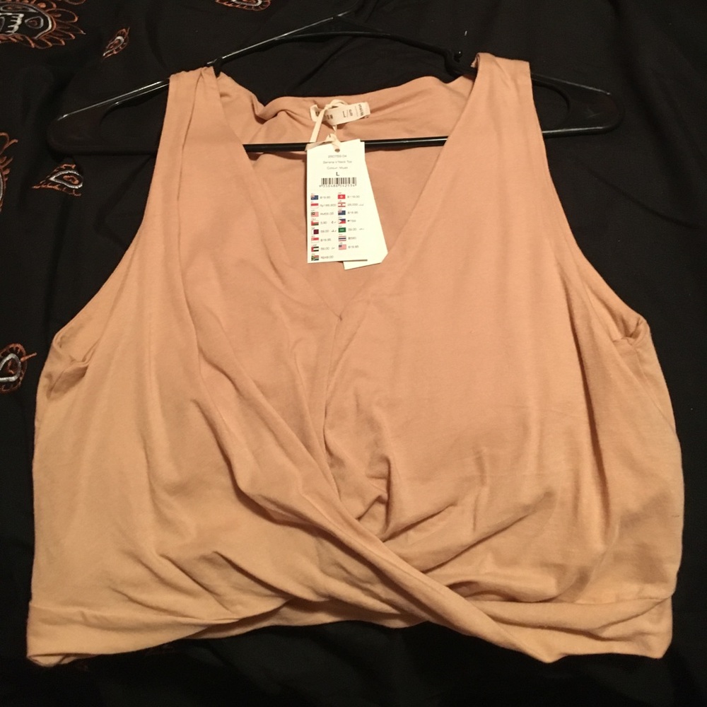 V-neck crop