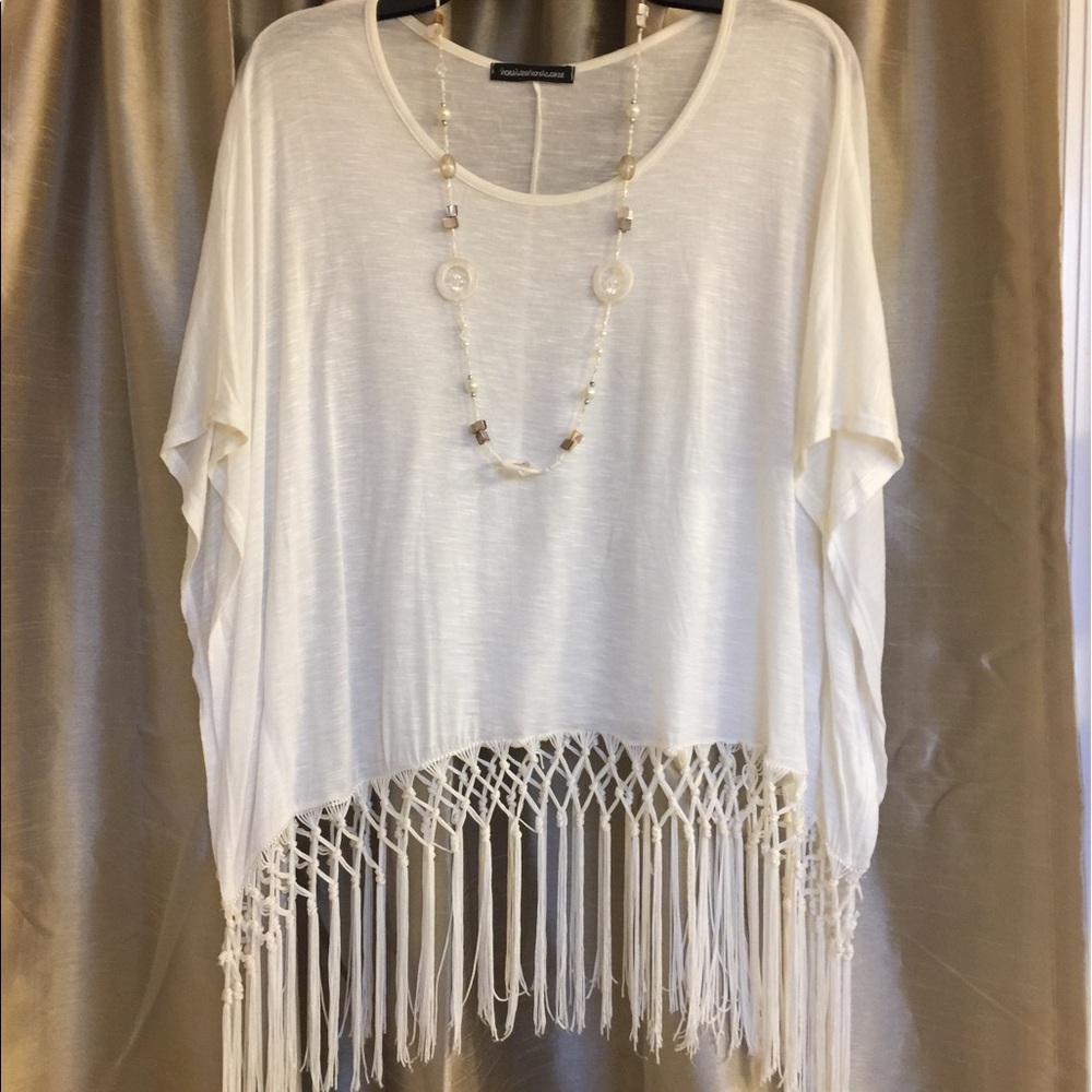 YOUARENOTALONE Boho top with fringe - Picture 2 of 8