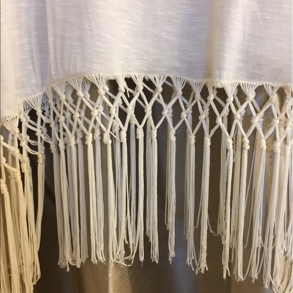 YOUARENOTALONE Boho top with fringe - Picture 4 of 8