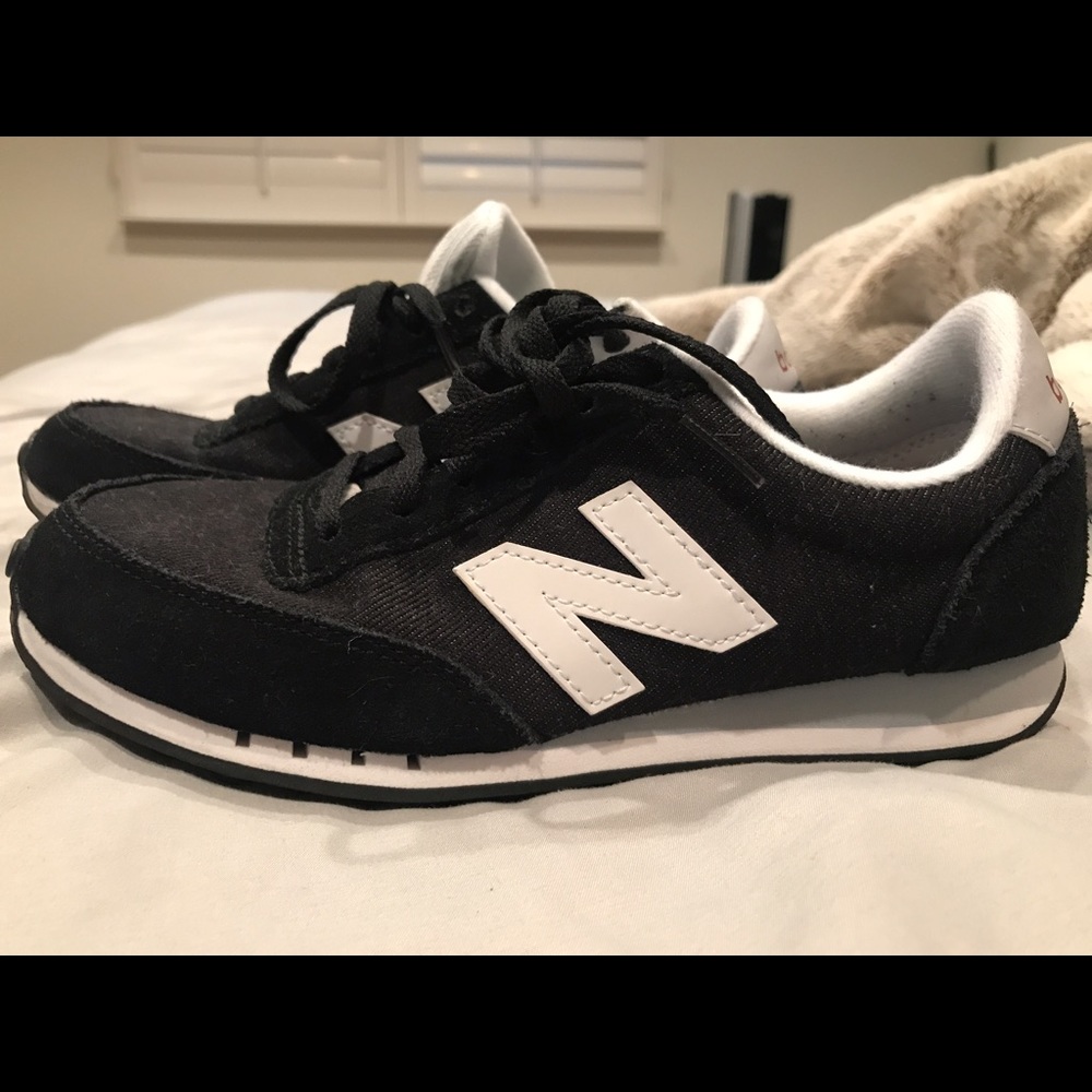 New Balance 410 running shoes
