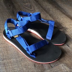 NWOT Teva Original Americana