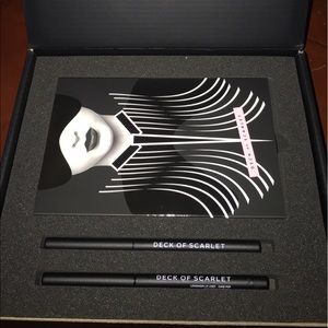 Deck of Scarlet Evon Wahab makeup palette