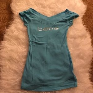 Baby blue v neck Bebe shirt