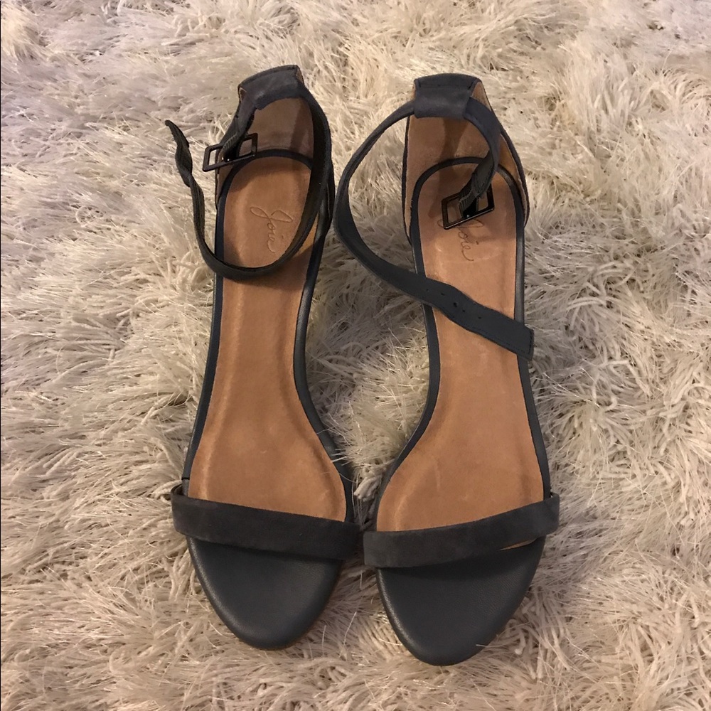 Joie Kitten Heels