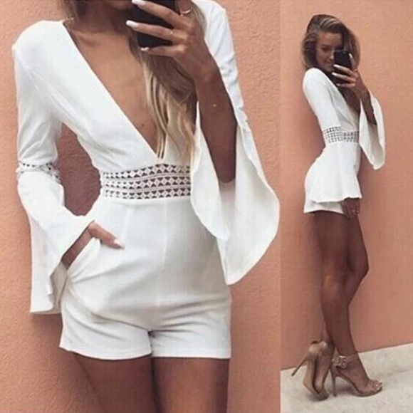 ✨LAST ONE LEFT!!! White Bell Sleeved Romper✨ - Picture 3 of 7