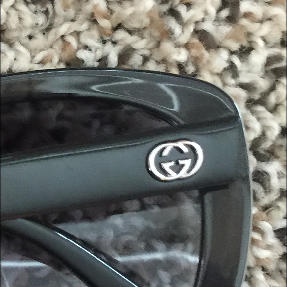 Sale! Authentic Gucci sunglasses - Picture 9 of 9