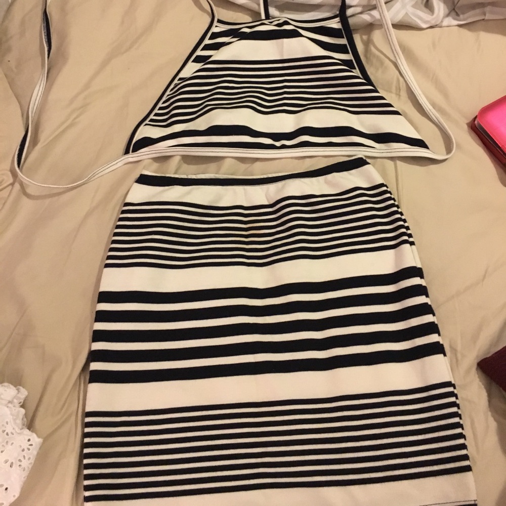Two piece American apparel skirt and top.