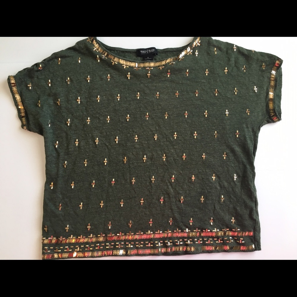WHBM super cute olive green w/ gold design shirt