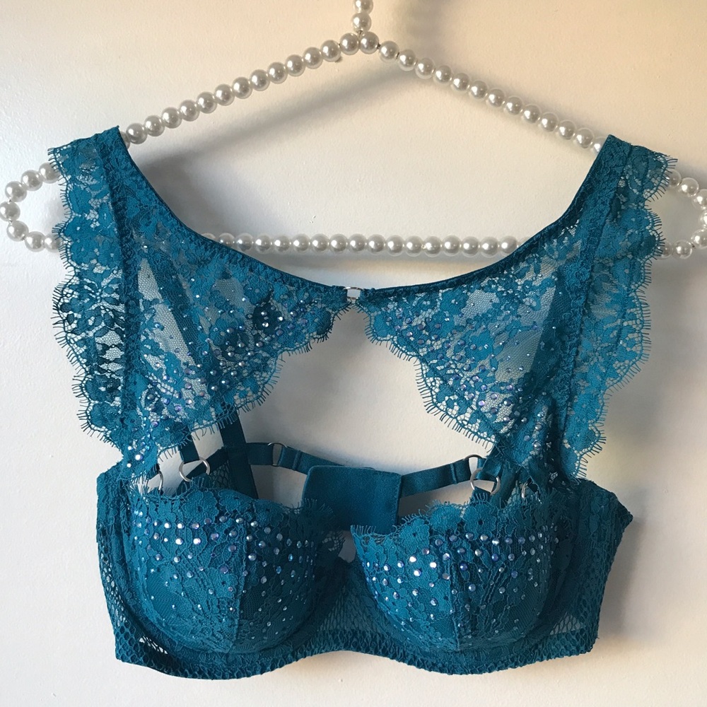 VS lace bra