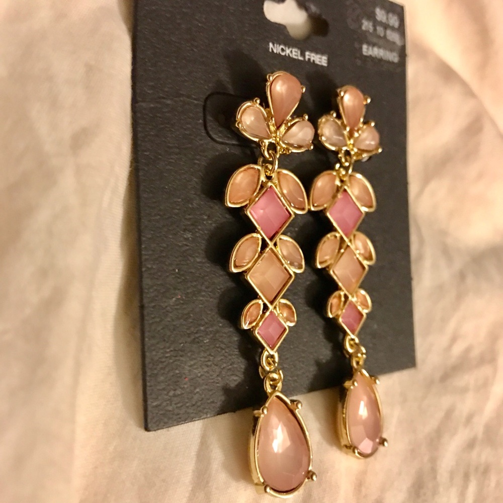 NWT pink dangle earrings