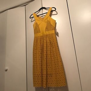 Anne Klein yellow day dress Size 2 NWT