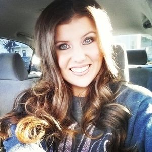 Meet your Posher, Mallory