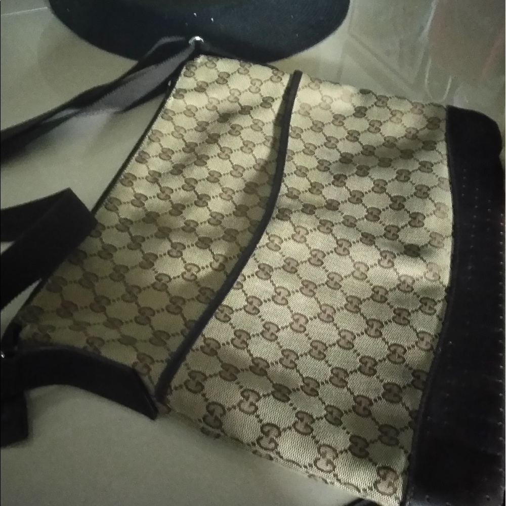 Gucci GG canvas leather shoulder bag