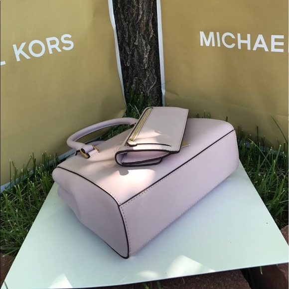 🌸Michael Kors Blossom Studded Satchel Set🌸 - Picture 3 of 7